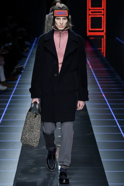 Look 7